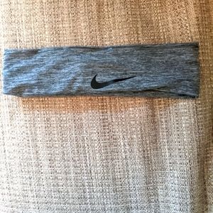 Nike women's headband gray